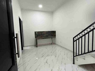Rumah American Clasic di Condet Kramatjati Jakarta Timur