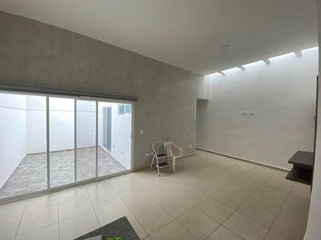 CASA EN VENTA EN AGUASCALIENTES, UNA PLANTA, LA TRINIDAD