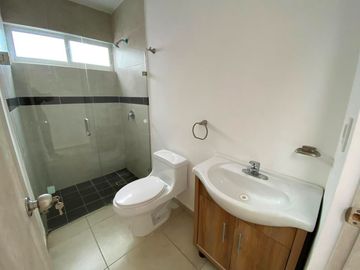CASA EN VENTA EN AGUASCALIENTES, UNA PLANTA, LA TRINIDAD