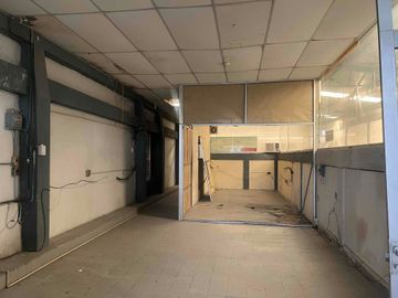 Bodega renta 4X30 8 metros de altura $15,000