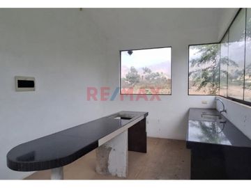 Se Vende Terreno De 778.73M2 Con Construcción En Cerro Blanco - Laredo - $170,000