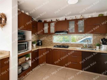 Venta de casa en condominio cerrado en Anapoima