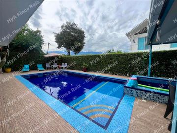 Venta de casa en condominio cerrado en Anapoima