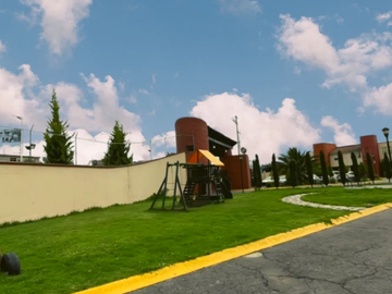 Casa en Venta en Fraccionamiento El Dorado II, Colonia Santa María, San Mateo Atenco Estado de México.