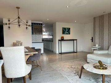 Apartamento AMOBLADO en arriendo en El Campestre. El Poblado