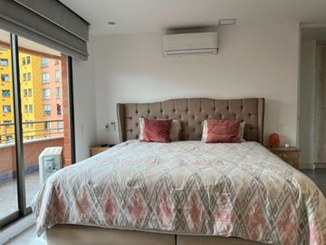 Apartamento AMOBLADO en arriendo en El Campestre. El Poblado