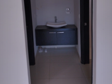 CASA DE ENTREGA INMEDIATA EN AV. VILLAS DE SAN ANTONIO, COL. VALLE DEL SUR, TIJUANA BAJA CALIFORNIA