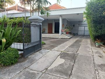 Rumah tinggal / usaha siap pakai di Jalan Kapuas