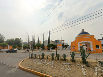 CASA EN VENTA EN FRACC. HACIENDA SANTA CLARA, PUEBLA.