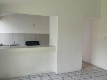 BERNARDO QUINTANA VIVEROS $ 10 500