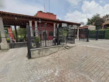 CASA EN REMATE PASEO DE LOS EUCALIPTOS 3 FRACCIONAMIENTO CLUB DE GOLF LOS ENCINOS LERMA ESTADO DE MÉXICO