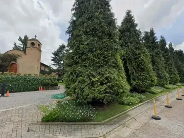 CASA EN REMATE PASEO DE LOS EUCALIPTOS 3 FRACCIONAMIENTO CLUB DE GOLF LOS ENCINOS LERMA ESTADO DE MÉXICO