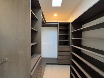 Casa Nueva En Venta | Fracc. privado Cañadas Del Bosque, Morelia ✨ Fraccionamiento privado con áreas verdes, canchas y juegos infantiles