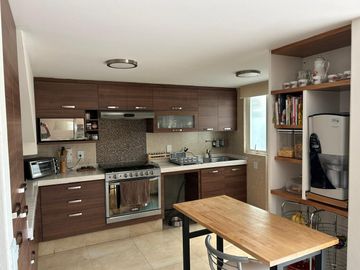 CASA EN VENTA DENTRO DE FRACCIONAMIENTO