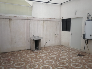 CASA DE ENTREGA INMEDIATA EN CIRCUITO MONARCA, FRACCIONAMIENTO ALTEZA CELAYA, GUANAJUATO
