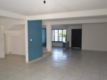 CASA DE ENTREGA INMEDIATA EN CIRCUITO MONARCA, FRACCIONAMIENTO ALTEZA CELAYA, GUANAJUATO