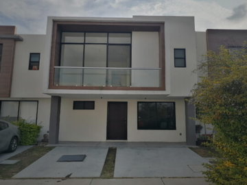 CASA DE ENTREGA INMEDIATA EN CIRCUITO MONARCA, FRACCIONAMIENTO ALTEZA CELAYA, GUANAJUATO