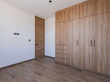 CASA EN VENTA EN FRACCIONAMIENTO LOMAS DE ANGELOPOLIS, PUEBLA.