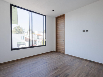 CASA EN VENTA EN FRACCIONAMIENTO LOMAS DE ANGELOPOLIS, PUEBLA.
