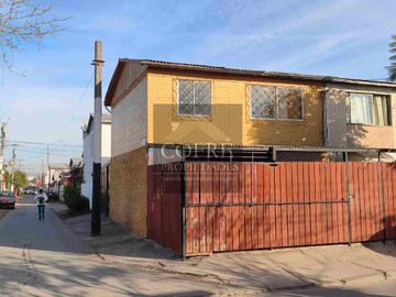 Vendo Casa de esquina 4 dormitorios