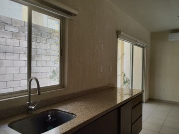 CASA DISPONIBLE DE RECUPERACION BANCARIA, FRACC ALTA CALIFORNIA, TLAJOMULCO DE ZUÑIGA, JALISCO