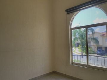 CASA DISPONIBLE DE RECUPERACION BANCARIA, FRACC ALTA CALIFORNIA, TLAJOMULCO DE ZUÑIGA, JALISCO