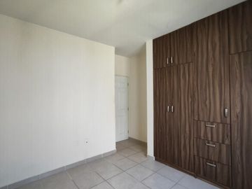 CASA DISPONIBLE DE RECUPERACION BANCARIA, FRACC ALTA CALIFORNIA, TLAJOMULCO DE ZUÑIGA, JALISCO