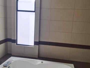 se vende casa en Fracc Lartessi en Altozano