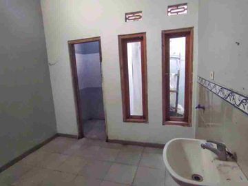 Rumah Induk dan Kosan Dekat Rsud Ngipang