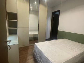 Disewakan Rumah Full Furnish Dekat Kawasan Pendidikan & Kuliner di The Zora BSD City