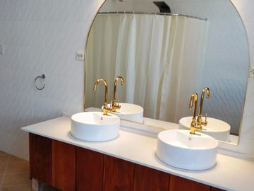 Unique Waterfront Penthouse in Beach Club Palazzo 228 sqm, Lift, Pool, Restaurant