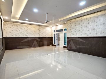 Peluang Investasi! Rumah + Tanah Luas Pusat Kota Cocok Resto & Cafe & Kantor