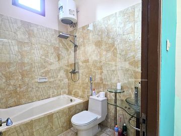 Peluang Investasi! Rumah + Tanah Luas Pusat Kota Cocok Resto & Cafe & Kantor