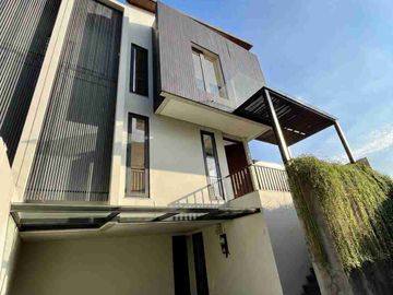 Rumah baru dlm townhouse di Cipete dekat MRT