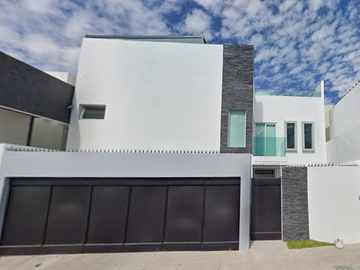 VENTA DE CASA EN Alameda del Rio 338 Colonia: Lomas del Tecnológico San Luis Potosí. C.P. 78215 San Luis Potosí