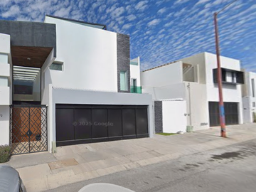 VENTA DE CASA EN Alameda del Rio 338 Colonia: Lomas del Tecnológico San Luis Potosí. C.P. 78215 San Luis Potosí