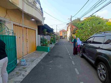 Rumah 2 Lantai Lokasi Strategis Dekat Stasiun Bekasi  Timur di Aren Jaya Bekasi Timur