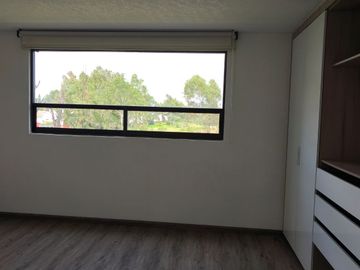 Casa en Renta en La Carcaña, San Andrés Cholula, con Alberca Techada y Suite Principal con Balcón