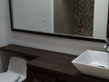 CASA DE 2 NIVELES ENVIGADO UNIDAD CERRADA