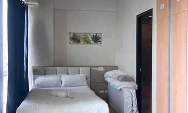 FOR SALE CONDO UNIT FULLY FURNISH IN MACTAN NEWTOWN W/ FULL BEACH ACCESS