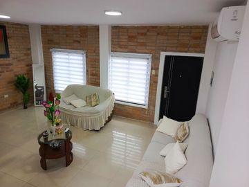 Casa Amoblada en Arriendo, Ciudad Yasuní, Machala