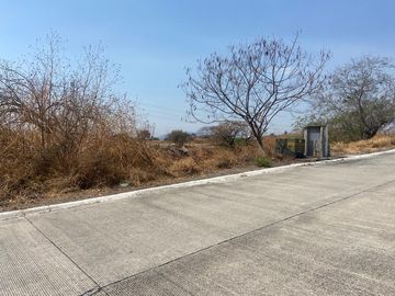 Terreno rústico en venta en Fraccionamiento Club de Golf Santa Fe – Xochitepec, Morelos, 663M2