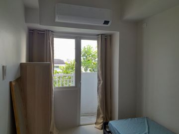 🔥 FOR RENT: FULLY FURNISHED 2-BEDROOM WITH BALCONY @ FIELD RESIDENCES, PARAÑAQUE 🔥