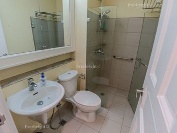 Rare Corner 3BR Unit with 4 Parking Slots For Sale - The Residences at Greenbelt