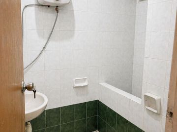 Strategis Rumah Villa Valensia Selangkah ke Pakuwon Mall