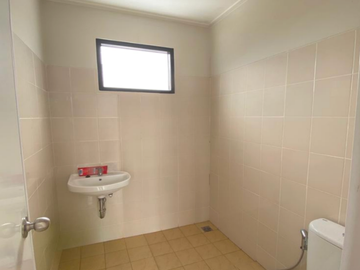 3 Kamar Tidur Rumah Cluster Full Renovasi Perumahan Kana Park Siap Huni Dekat Stasiun KRL Akses Tol Legok Parung Panjang Bogor Legok Cisauk Tangerang