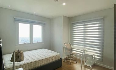 3 Bedrooms Two serendra Sequoia