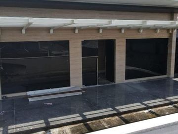 Rumah Pakuwon City Imperial Beach Surabaya Timur