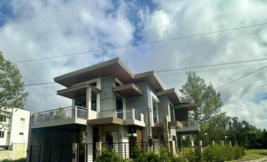 ✨ LUXURY HOUSE & LOT FOR SALE ✨-MC
