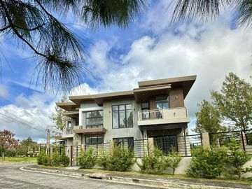 ✨ LUXURY HOUSE & LOT FOR SALE ✨-MC